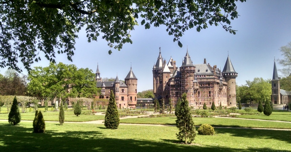 Netherlands Gardens: de Haar Castle 